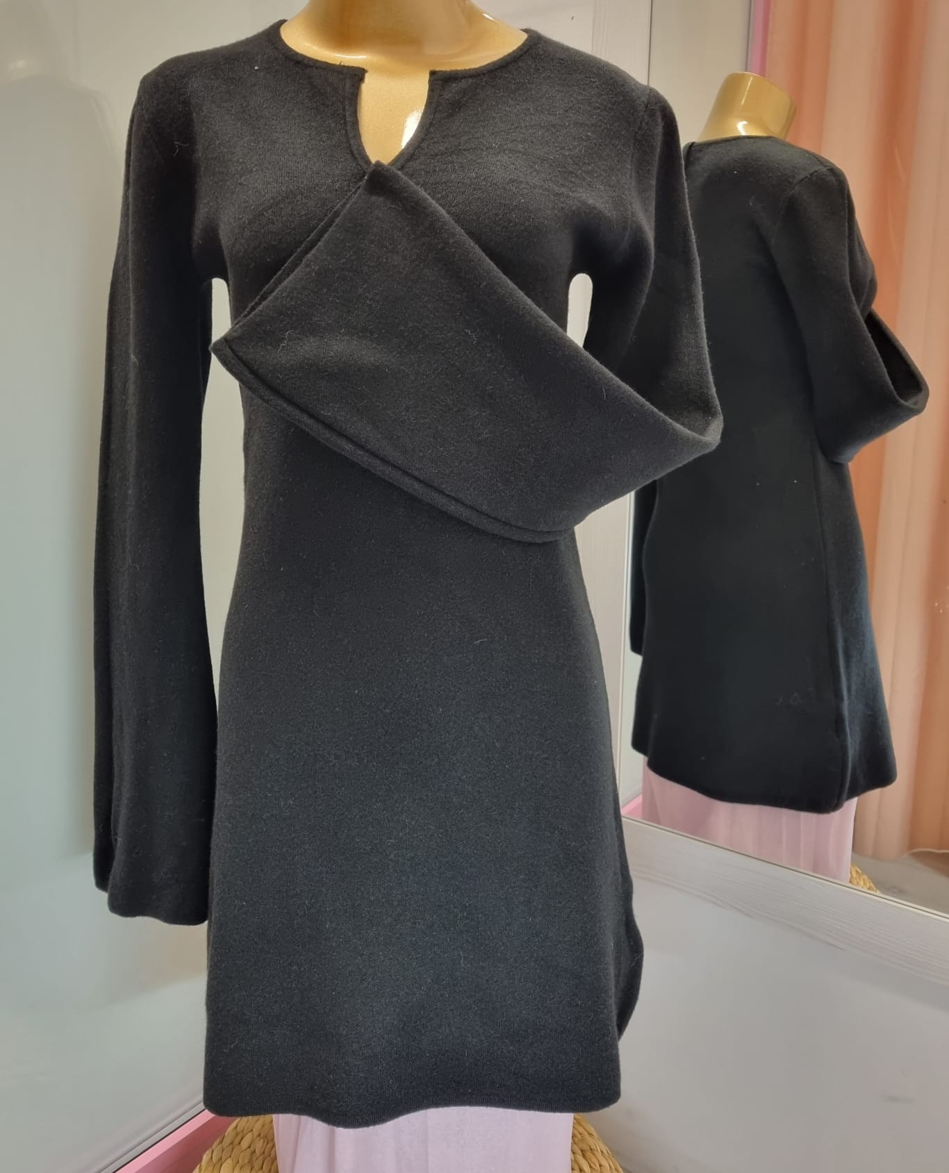 VESTIDO CORTO MANGAS CAMPANA