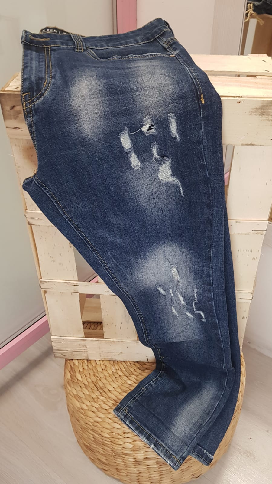 PANTALON VAQUERO ROTO MAXTRE