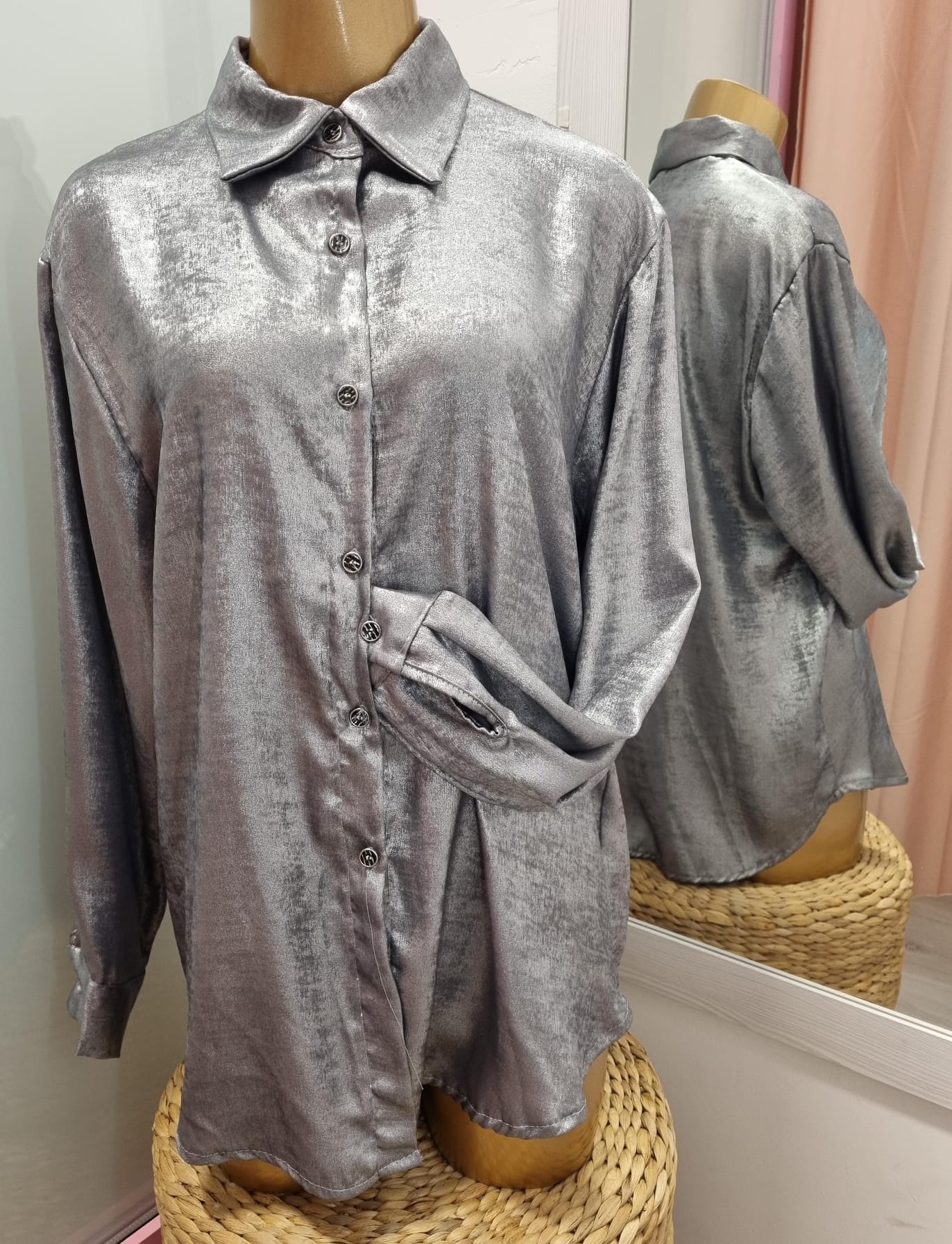 BLUSAS CON BRILLO MANGA LARGA
