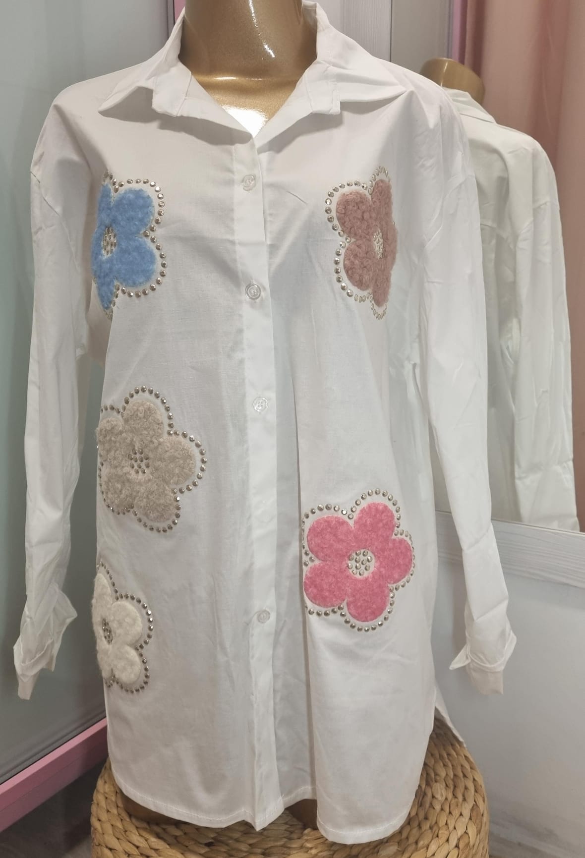 BLUSA CON FLORES MUJER MANGA LARGA