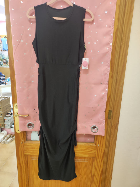 VESTIDO S/M NEGRO CON CINTA A LOS LADOS